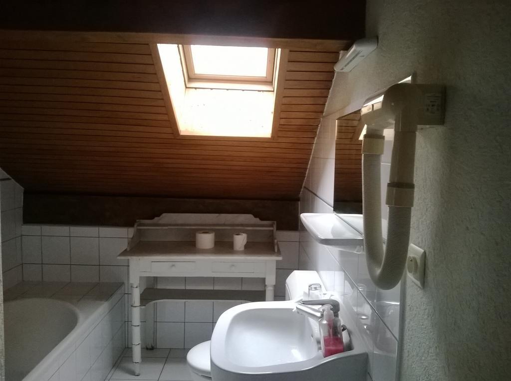 Chambre D'Hote L'Etringa Chatel Phòng bức ảnh